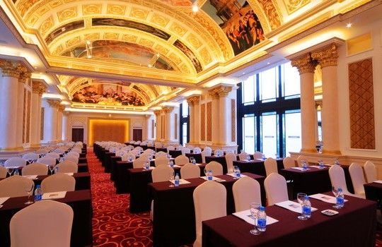 Grand Madison Jinqiao Hotel 5*