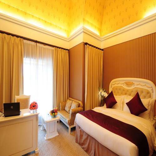 Grand Madison Jinqiao Hotel