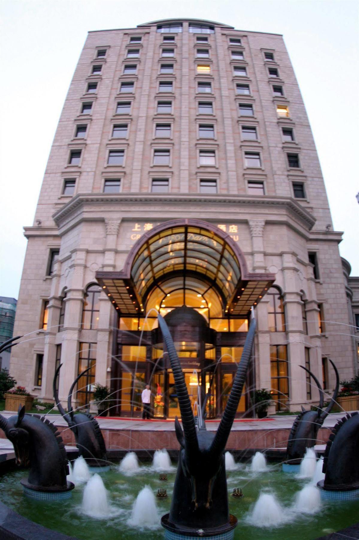 Grand Madison Jinqiao Hotel