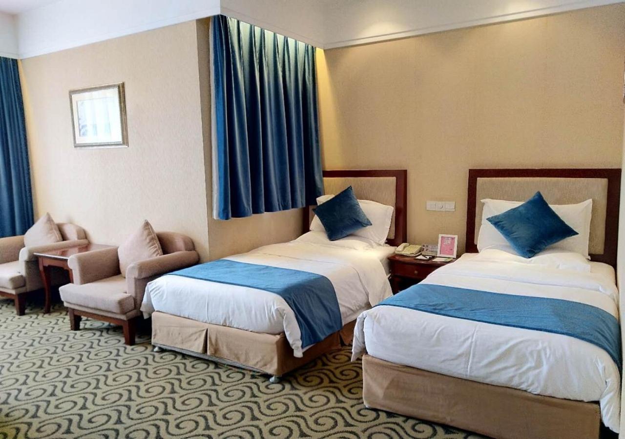 Grand Madison Jinqiao Hotel