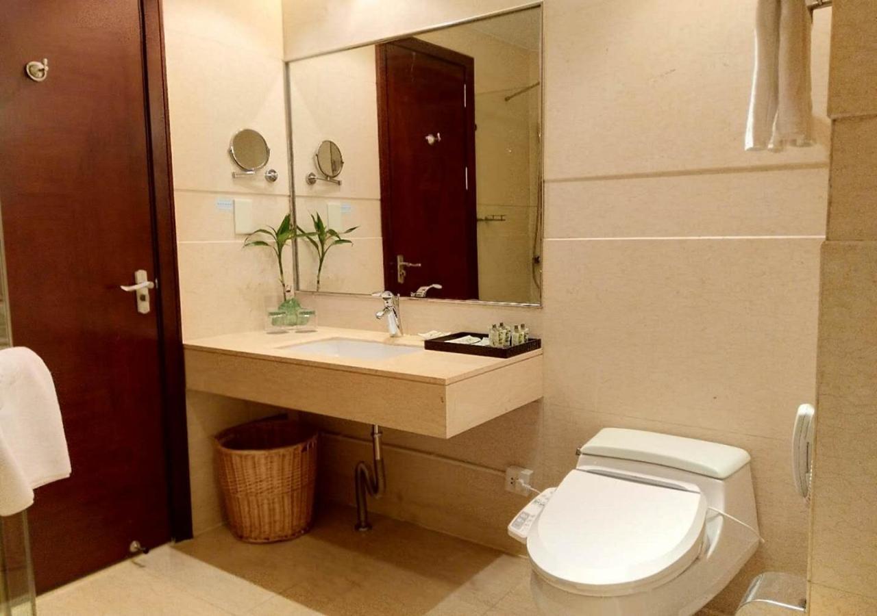 Grand Madison Jinqiao Hotel